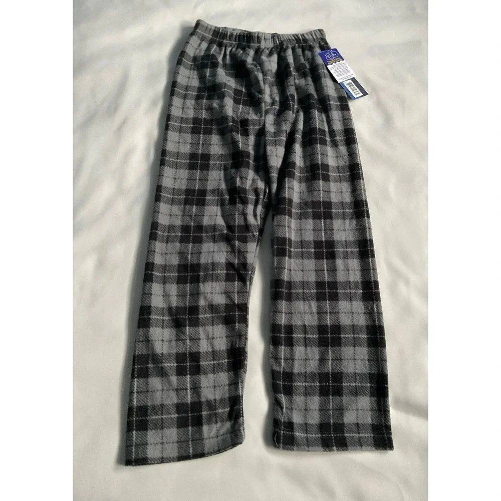 Mad Game pajama pants feature a gray and black plaid print Boys Size 8/10